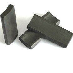 qualidade  1.2KW Starter Permanent Ferrite Magnet Segment Ferrite Arc Magnet fábrica