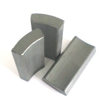 Processamento cerâmico do acionador de partida do ímã 1.5KW da ferrite da bomba de água da ferrite