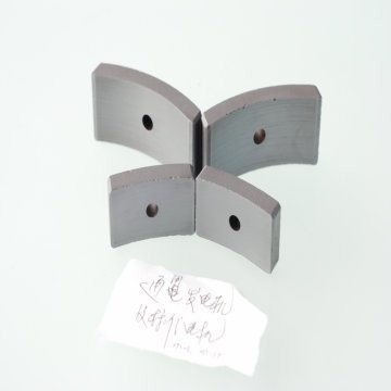 Ímã aglomerado anisotrópico geral personalizado da ferrite do estábulo para geradores