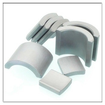 Ímã da ferrite do estrôncio da forma da telha do ímã do arco da ferrite do OEM