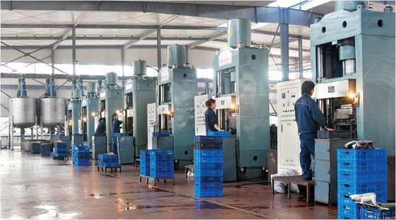 Magnético permanente de ferrita de alta coercividade intrínseca com alta densidade de fluxo