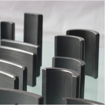 Ímã permanente forte da ferrite Y35 para a desmagnetização do motor resistente