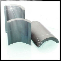Ímãs Isotropic da ferrite do ISO TS16949 do ímã do arco da ferrite do motor do GYM